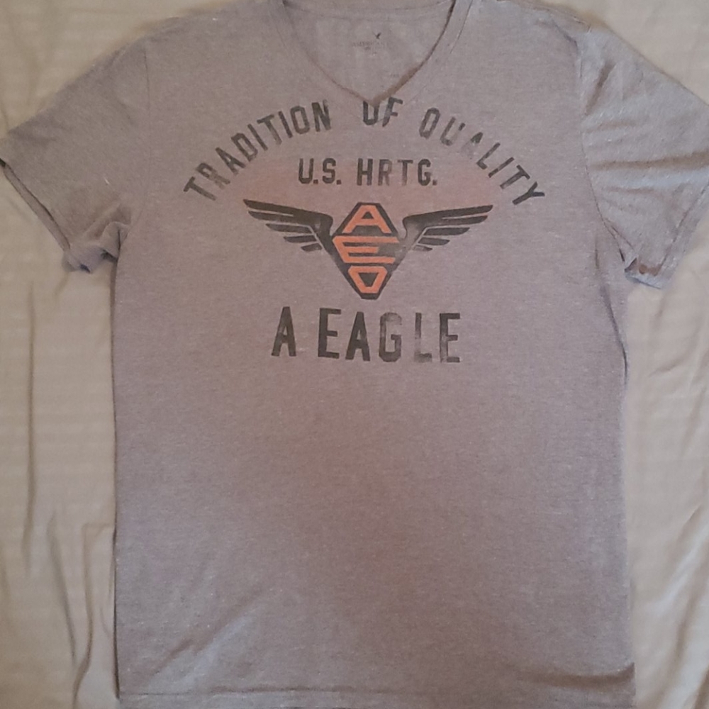 American Eagle V neck T-shirt, 2XL